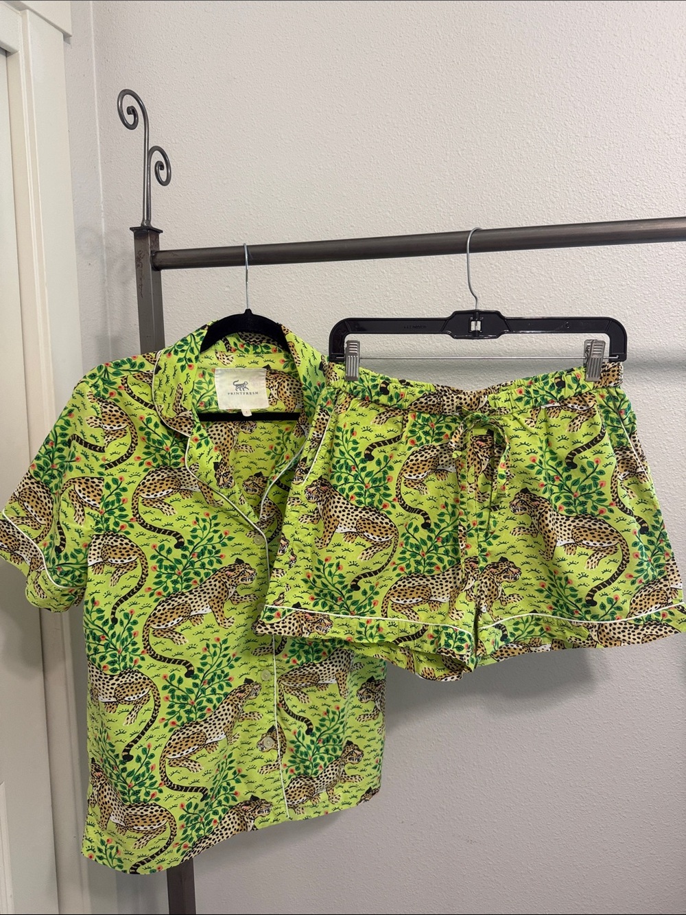 EUC Printfresh Apple Green Leopard Print Pajama Shorts Set